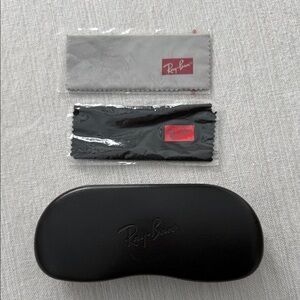Ray-Ban Black Case with Gray and Black Cloths